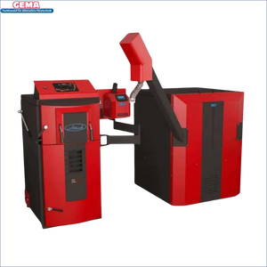 Red und schwarzer Pellet-Brennwertkessel Attack SLX Kombikessel für Holz und Pellets 35 kW